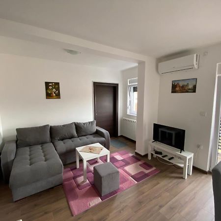 Dom Apartmani Kragujevac Zewnętrze zdjęcie