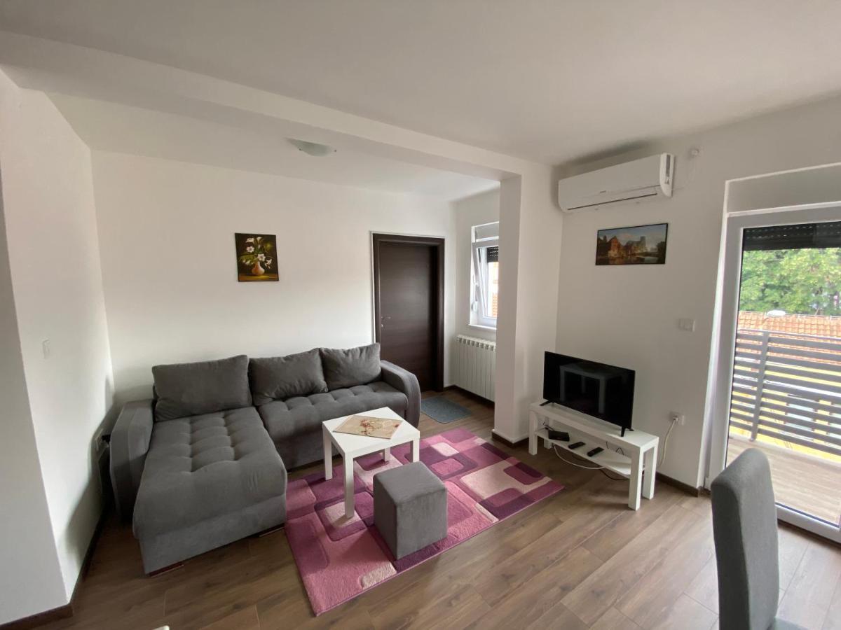 Dom Apartmani Kragujevac Zewnętrze zdjęcie